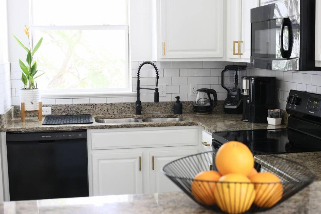 Sanctuary Gainesville Bright 2 Bedroom King Condo Экстерьер фото